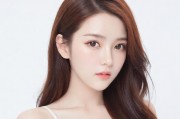网络红人甜甜，流量时代的造星神话与真实人生