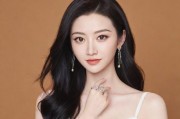 景甜三部视频被曝光事件背后，隐私权、网络暴力与公众人物的边界